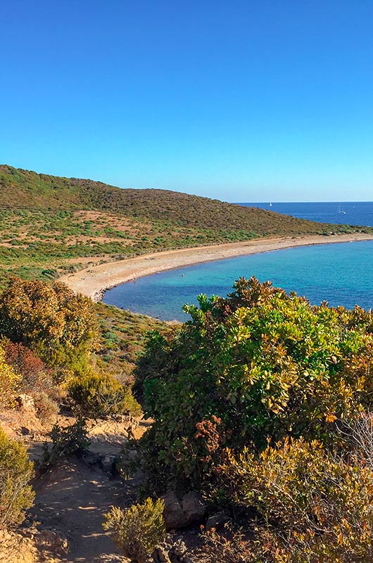 Scopri le spiagge della regione di Capo Corso (Corsica)