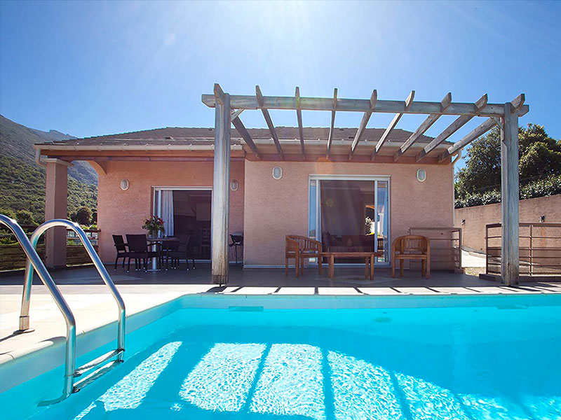 Villa per vacanze sulla spiaggia di Saleccia con piscina a Farinole (Corsica)