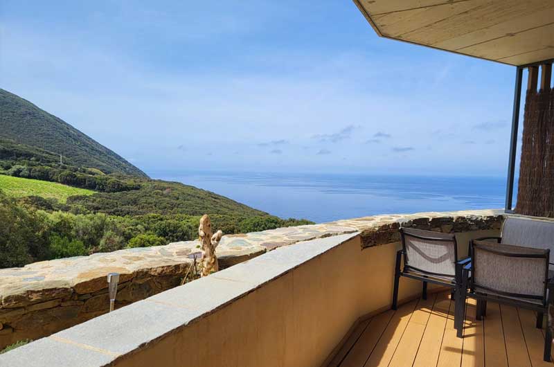 Appartement neuf, très confortable, climatisé avec terrasse vue mer et 2 chambres
