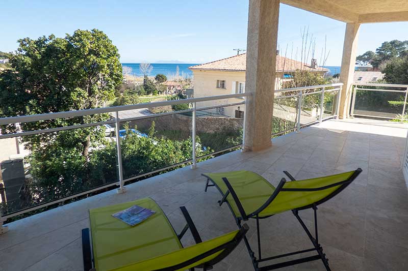 Very comfortable apartment, terrace, sea view, garage, 200 meters from the Sisco Marine