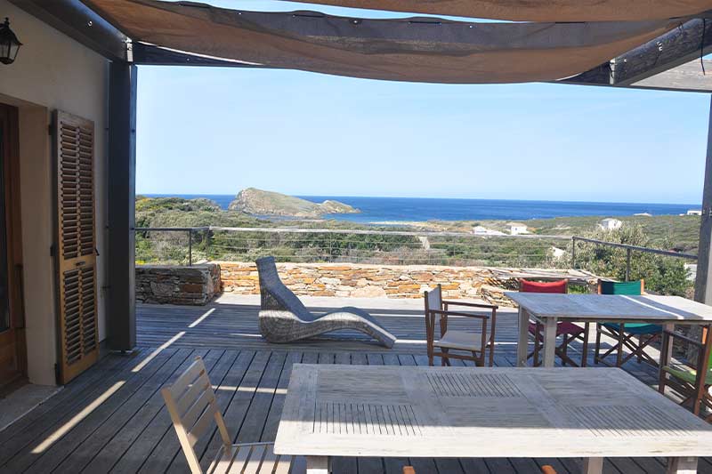 Grande villa con terrazza vista mare e 300 m dalla località di Morsiglia / Centuri