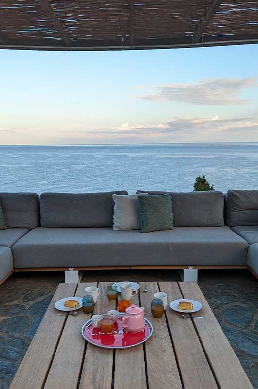 Pino, at the Scalo marina, house with breathtaking sea views, 5 bedrooms, outdoor kitchen and living room, 2 mins walk from the sea par Locations Cap Corse
