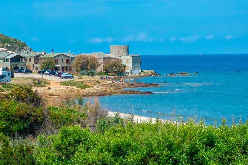 2 Reihenappartements mit Terrasse und Meerblick auf dem Boden eines Hauses par Locations Cap Corse