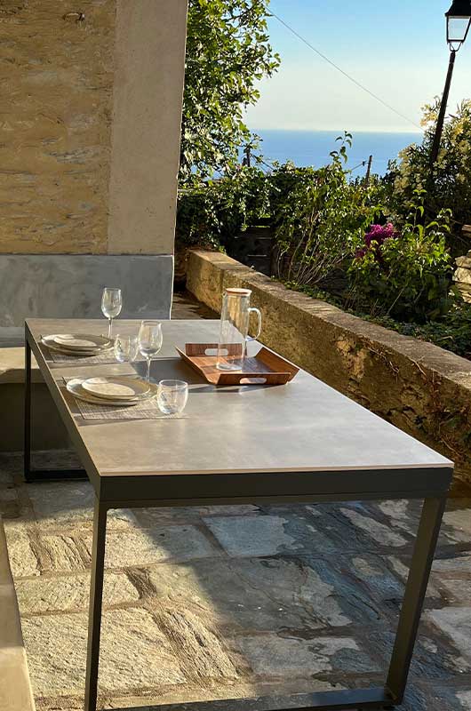 Très beau studio, confortable et spacieux, avec vue mer et terrasse par Locations Cap Corse