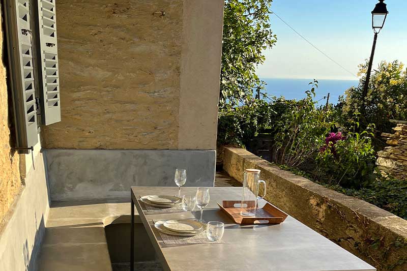 Très beau studio, confortable et spacieux, avec vue mer et terrasse par Locations Cap Corse